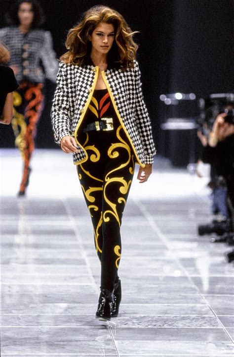 gianni versace fashion show.